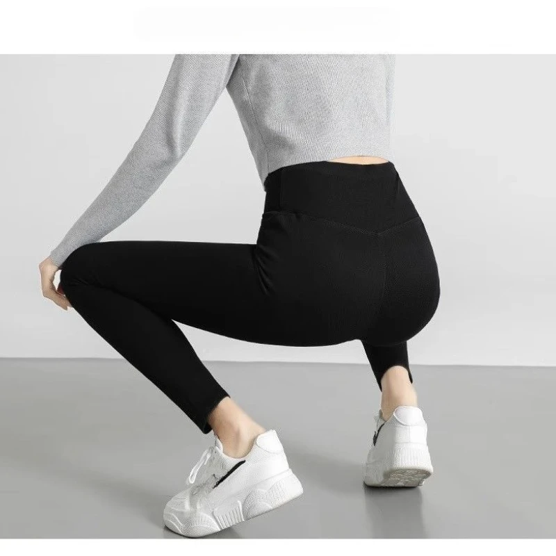 

Korean Version of High-waisted Large-size Jeans Autumn and Winter Velvet Thickened Commuter Wear Versatile Slim-fitting Leggings