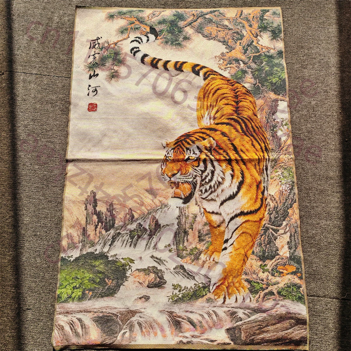(Clearance Processing) The tiger descending the mountain, the majestic Shanhe Tangka (Style 1), machine embroidered decoration