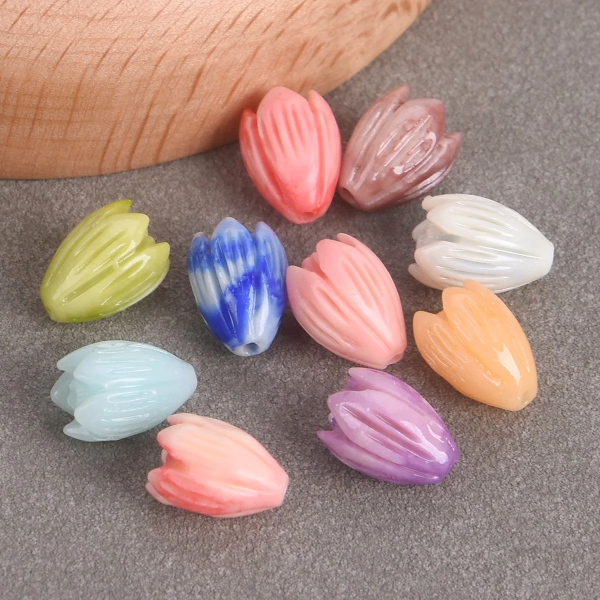 20PCS Flower Bud Shape 9x7mm 11x8mm 12x10mm Gradient Color Artificial Coral Shell Powder Made Loose Beads For Jewelry Making