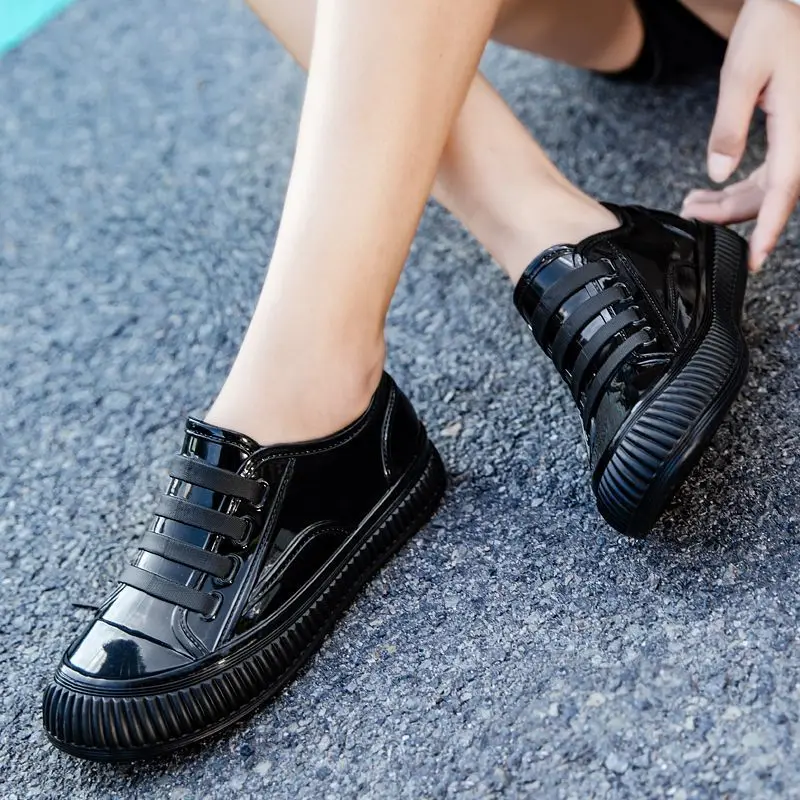 Women's Thick Sole Rain Boots Waterproof Non-Slip Low Top Garden Shoes Fashion Platform Kitchen Water Shoes for Adults