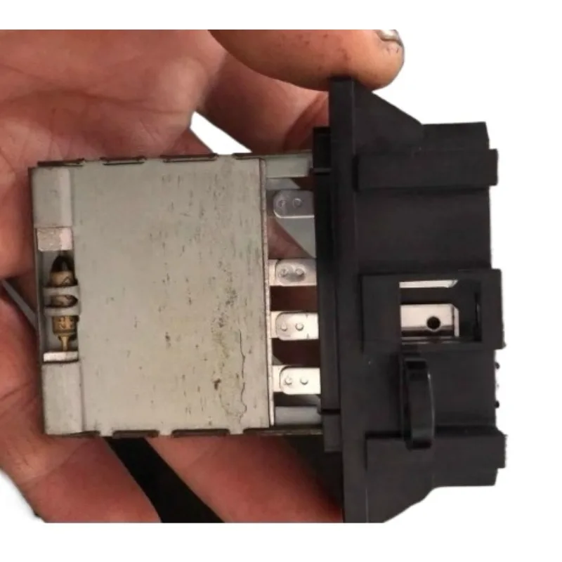 

Genuine Fan Resistors Air Conditioner Blower Resistor New Metal Automobile Part for Chevrolet Spark