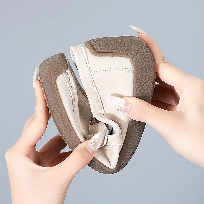 تفلكن النساء أحذية الشقق الجلود الأخفاف أحذية رياضية أحذية مصممين للنساء الانزلاق على المتسكعون الإناث قارب الأحذية حجم كبير 43