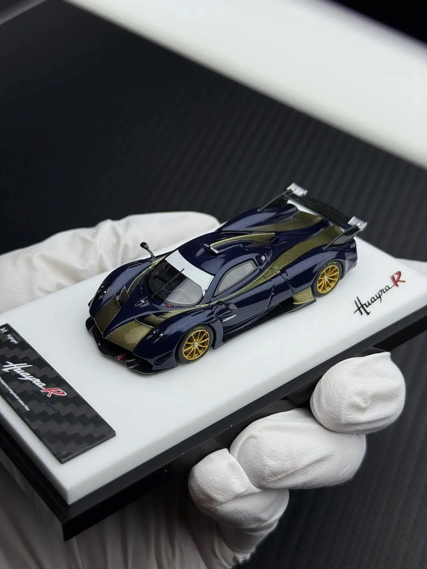 

DMY&Elegant 1:64 Huayra R литая под давлением модель автомобиля, коллекция ограниченной серии