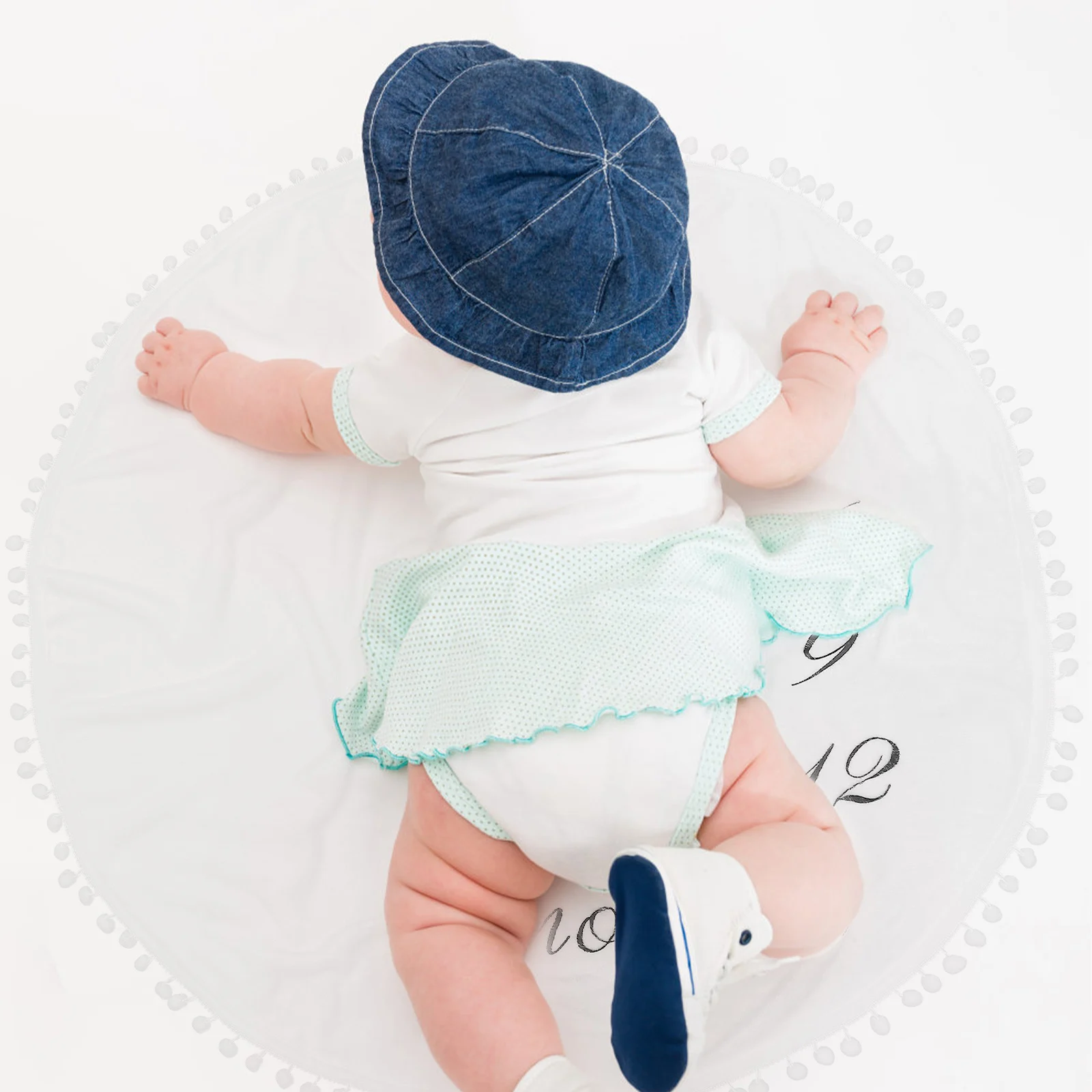 

Baby Photo Newborn Dots Photography Prop Month Flannel Swaddle Infant Blanket Baby Blanket Photography Accessory