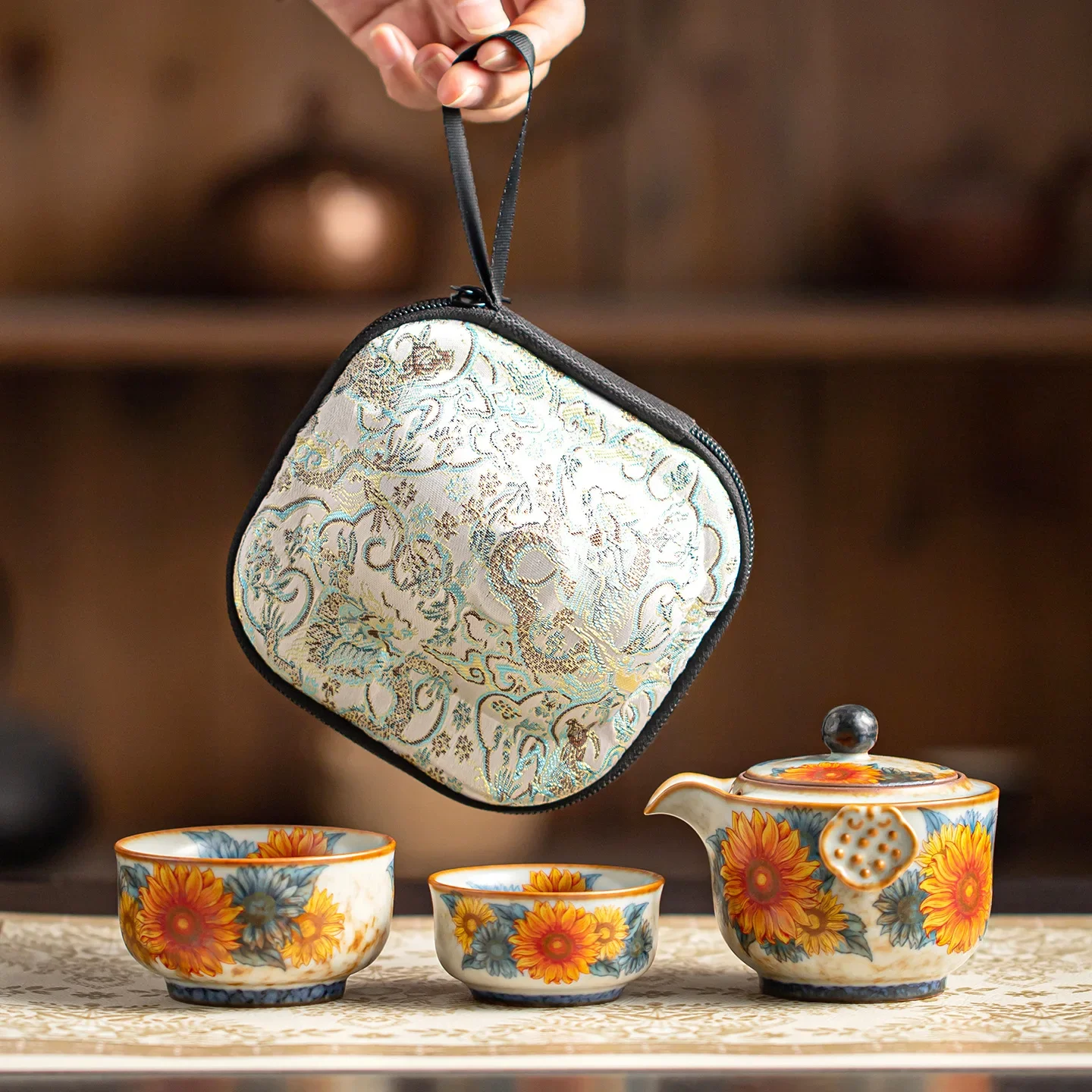 Ruyao Colorful Tea Ceremony Set Luxury Chinese Gift Gongfu Set Travel Sunflower One Pot Two Cups Outdoor Camping Tea Portable