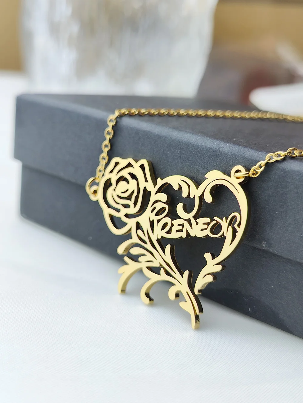 Customized Name Necklace For Women Rose Love Initial Name Pendant Necklaces Bridesmaid Best Lover Jewelry