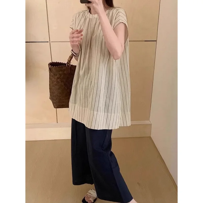 مخطط قصيرة الأكمام قميص للنساء 2025 نمط جديد تقسم البلوز الجولة الرقبة مزاجه فضفاض رداء علوي غير رسمي