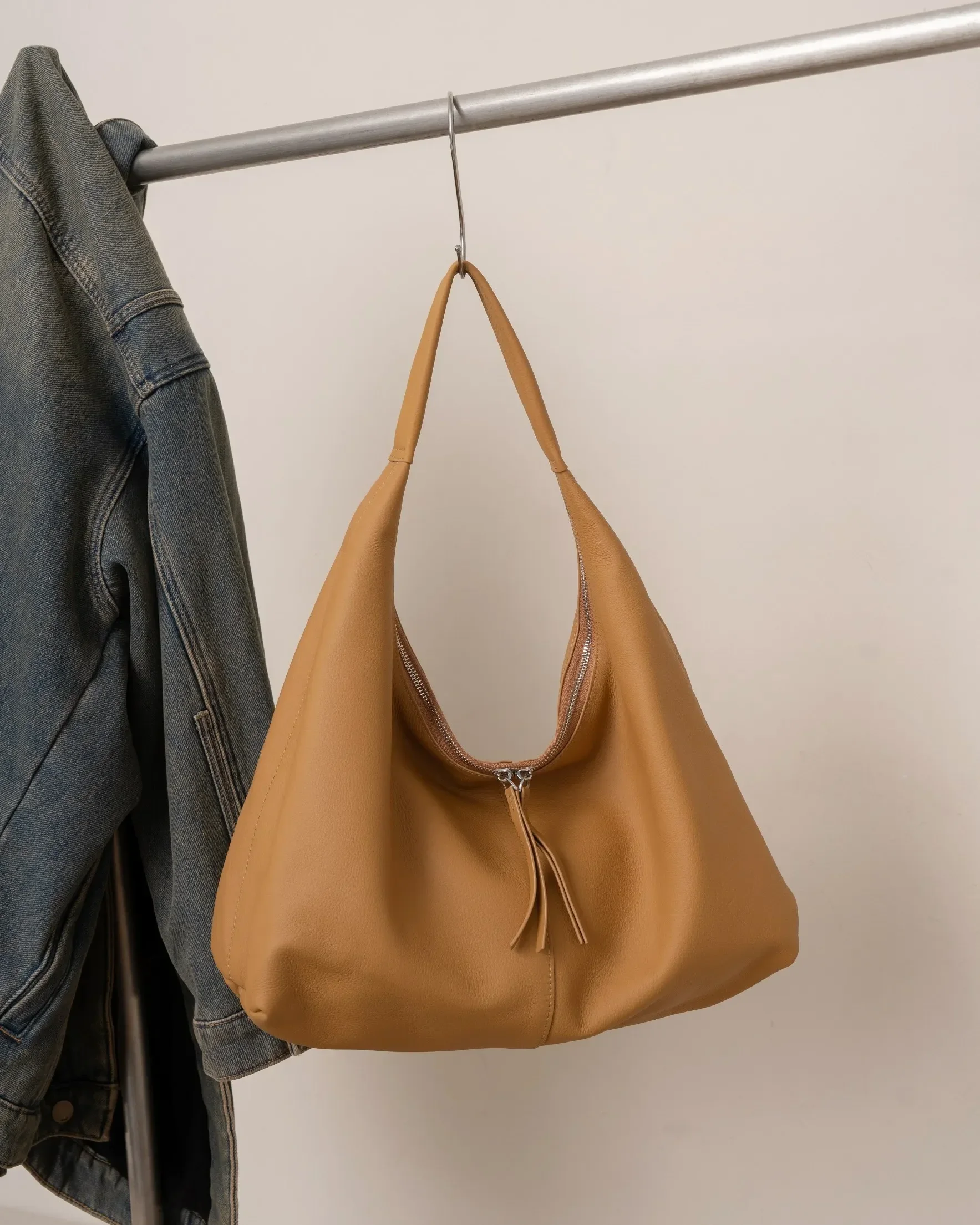 

Genuine leather fashion handbag shoulder soft leather large capacity tote bag