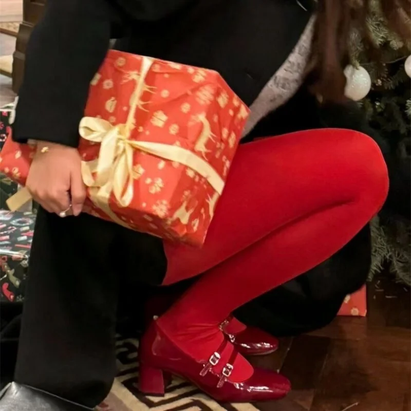 Czerwone rajstopy kobiece Retro aksamitne jesienne i zimowe spodnie najniższe na zewnątrz noszące cienkie Natal obcisłe kształtujące skarpetki najniższe