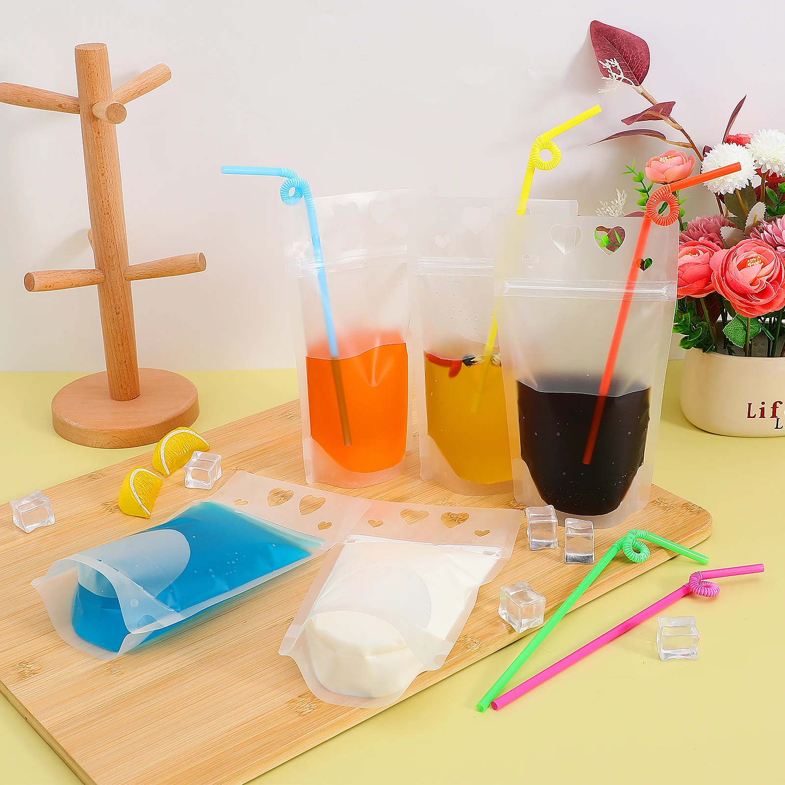 

50PCS Juice Bag Straw Set Clear Reclosable Pouches Drink Wedding Party Handheld Love Pattern Disposable Bags Kitchen Bar