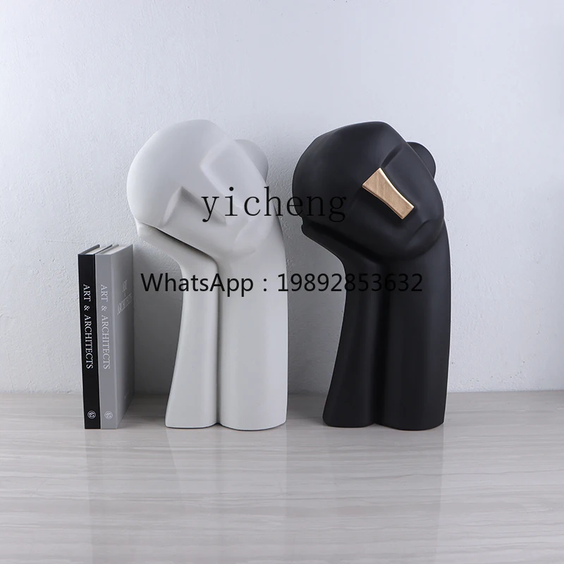 BJ porch abstract figure black and white thinker ornament tabletop decoration
