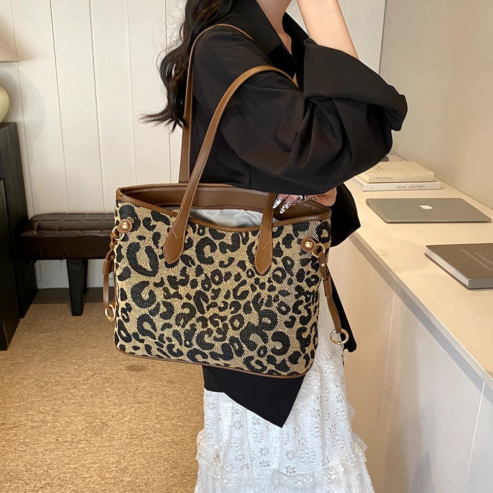 

Tote Bag for Women with Interior Pocket Shoulder Bag PU Leather with Zipper Satchel Handbag for College Work Travel Shopping