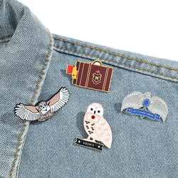 Harries Potters Magic World Peripherals Brooch Hedwig Owl Lapel Pin Decoration Clothing Backpack Accessories Enamel Pin Gifts