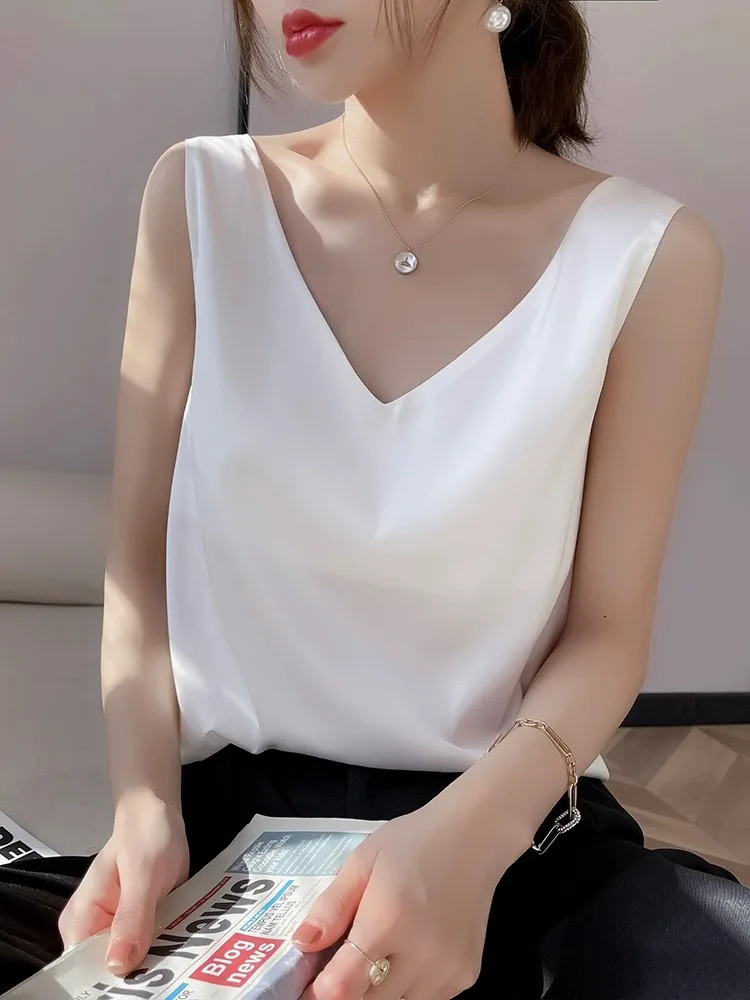 シルク V ネック タンクトップ レディース Svel 夏新作 シルク ストラップ ベース サテン表面 フロントとバデザイン カジュアル スレ