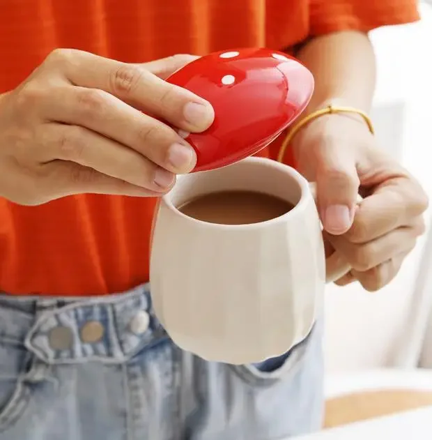 2024 New 300ml Red Lid Creative Mushroom Shaped Coffee Mugs Ceramic Milk Cup with Handle Gift for Women Mom Drinkware Mugs