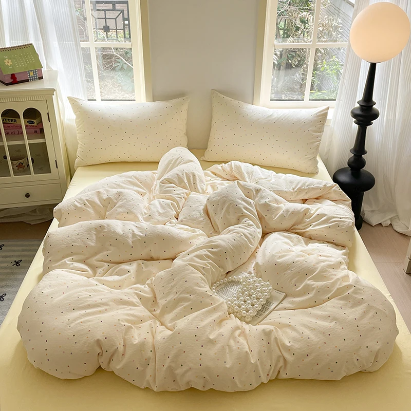 Ins Girls Strawberry Bedding Sets 2025 New Queen Size Bed Sheet Set Duvet Cover Set With Pillowcase No Filling