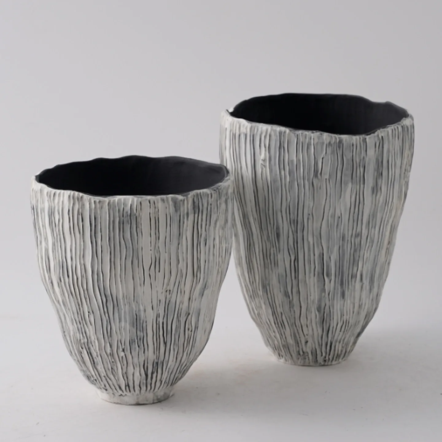 Simple wabi sandy wind gray-white texture line sense ceramic large-diameter vase ornament living room entrance retro flower ware