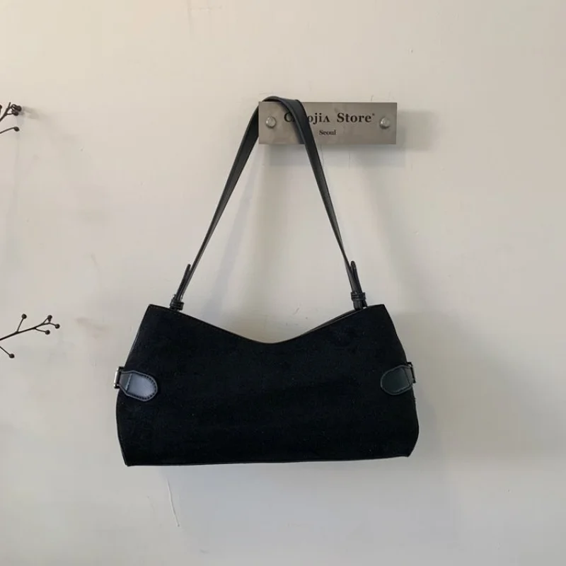 

Fashionable Leather Women's Messenger Bag Luxury Brand Classic Elegant Stylish Accent Trendy Commuter Daily Vintage Bag​