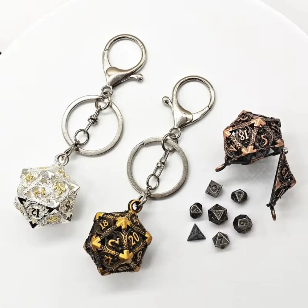 7 Stücke Neue 6 MM D20 DND Würfel Gold Silber Bronze Fliegender Drache Skelett Metall Würfel Schlüsselanhänger Anhänger Hohl Polyedrische Würfel Party