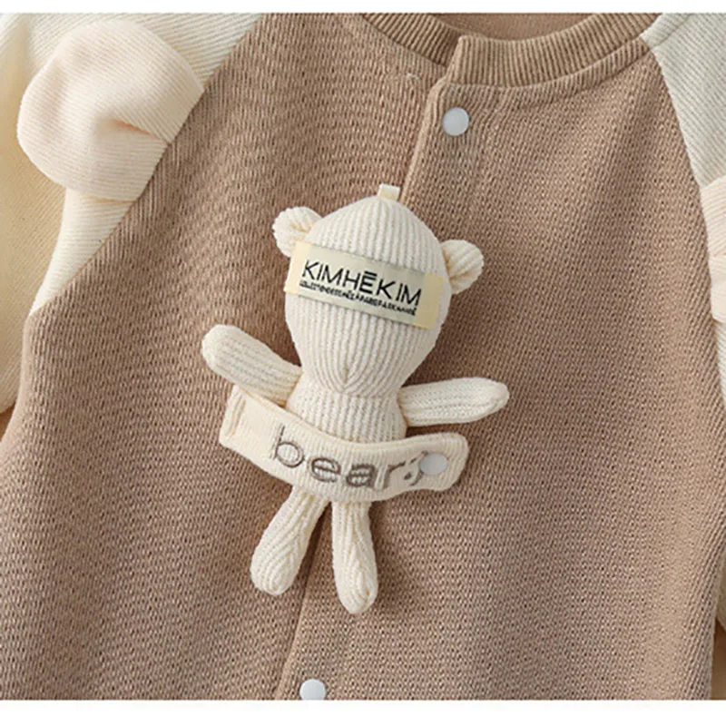 2024 New Autumn Newborns Baby Girls Rompers 0-24M Infant Cute Bear Jumpsuit with Bear Doll Toddler Boys Sweet Clothes