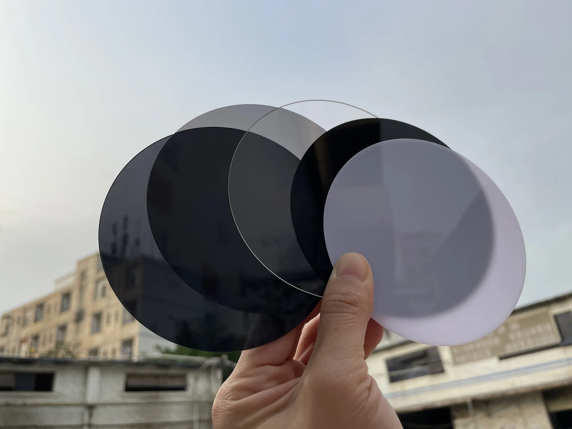Produktbild von 10er Pack Schwarze Acrylplatten A4 210x297x1,7 Mm – Mit Schutzfolie, Zuschneidbar, Für DIY, Basteln, Schilder & Display