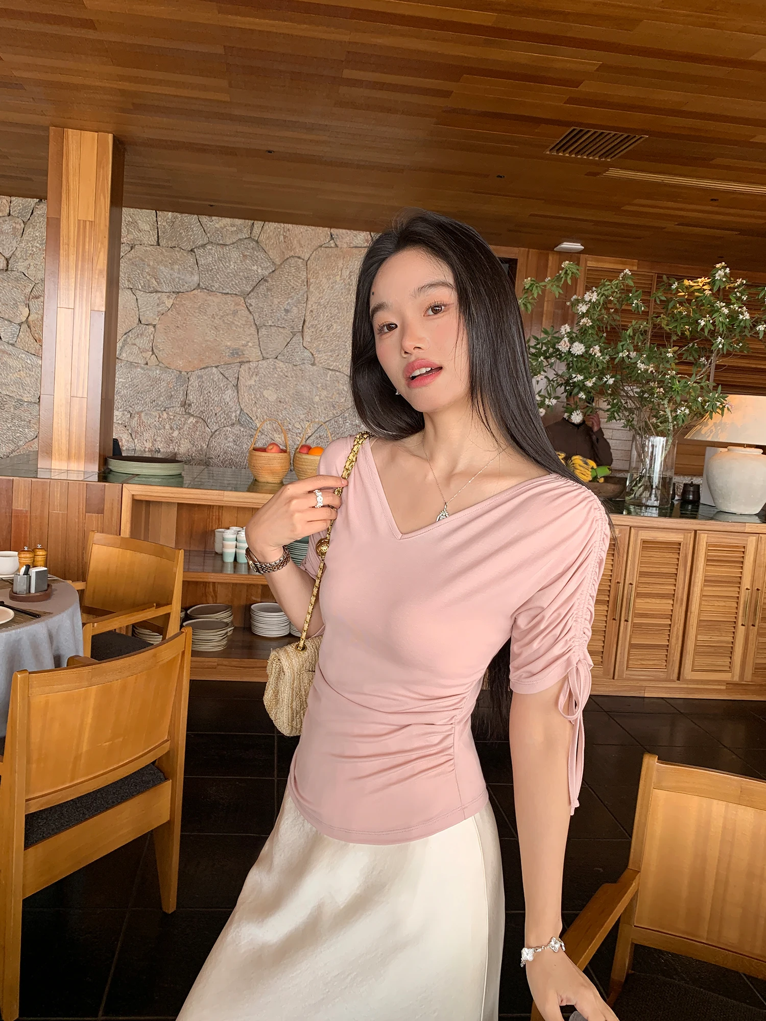 

Pusumede Gentle Atmosphere Rasele V-neck Half-sleeve Women's T-shirt Drawstring Design Waist-cinching Short-sleeve Top