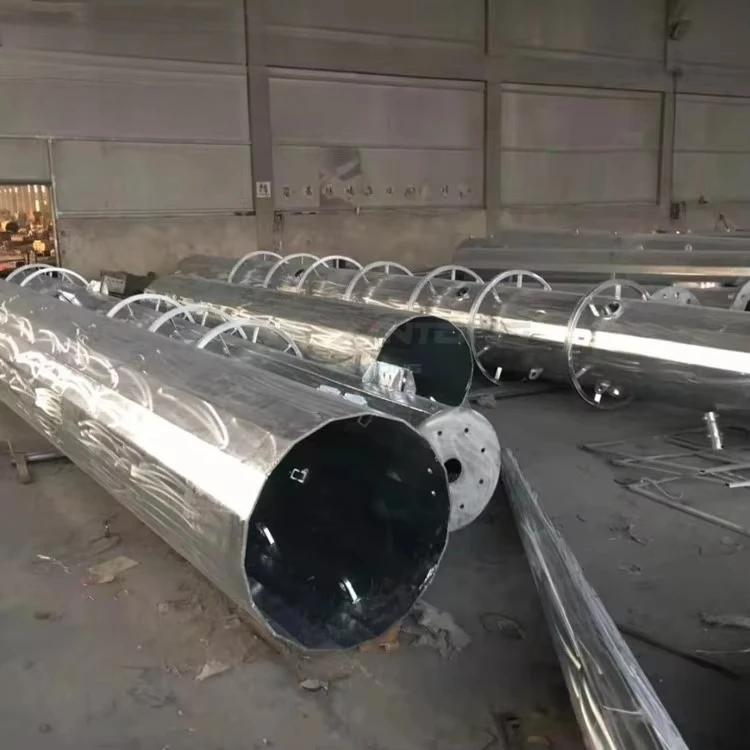 Lichtgewicht led-schijnwerperpaal met hoge mast en motor, hoge mastpaal