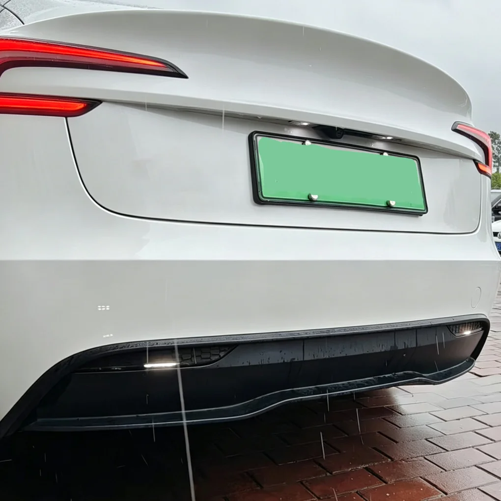 Suitable for Tesla Model 3 24+rear bumper reflective strip sticker honeycomb exterior Black Knight cross-border modification