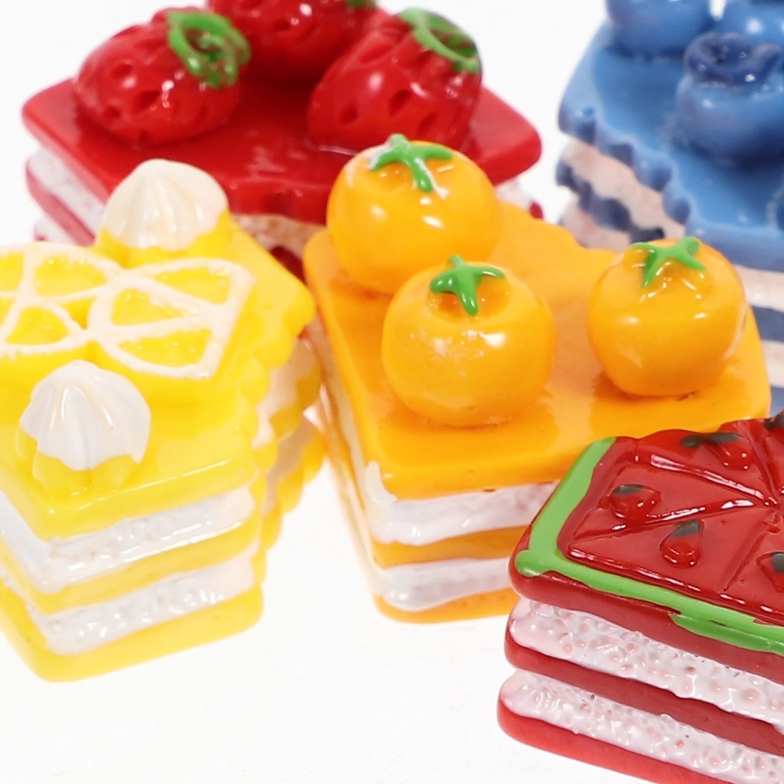 

12pcs Resin Cake Accessories Mini Food For Dollhouse Kitchen Decor Fake Dessert Cake Charms Diy Crafts Miniature House Ornament