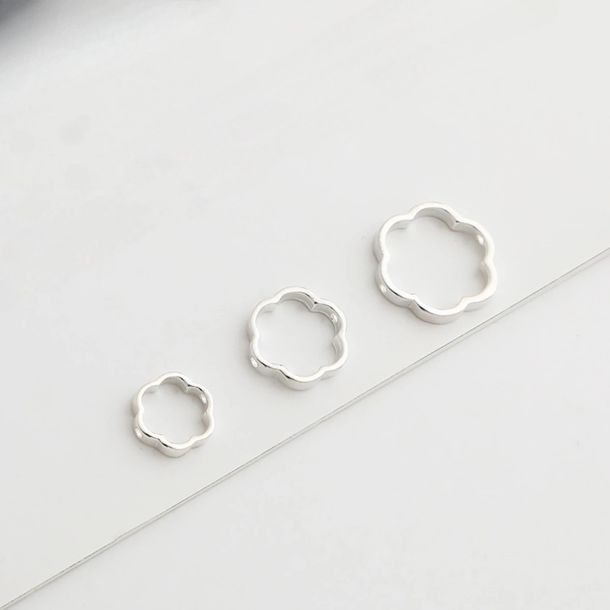 

3 шт. стерлингового серебра 925 пробы в форме цветка, кольцо-пробка, бусины-разделители, окруженные прокладки для изготовления ювелирных изделий