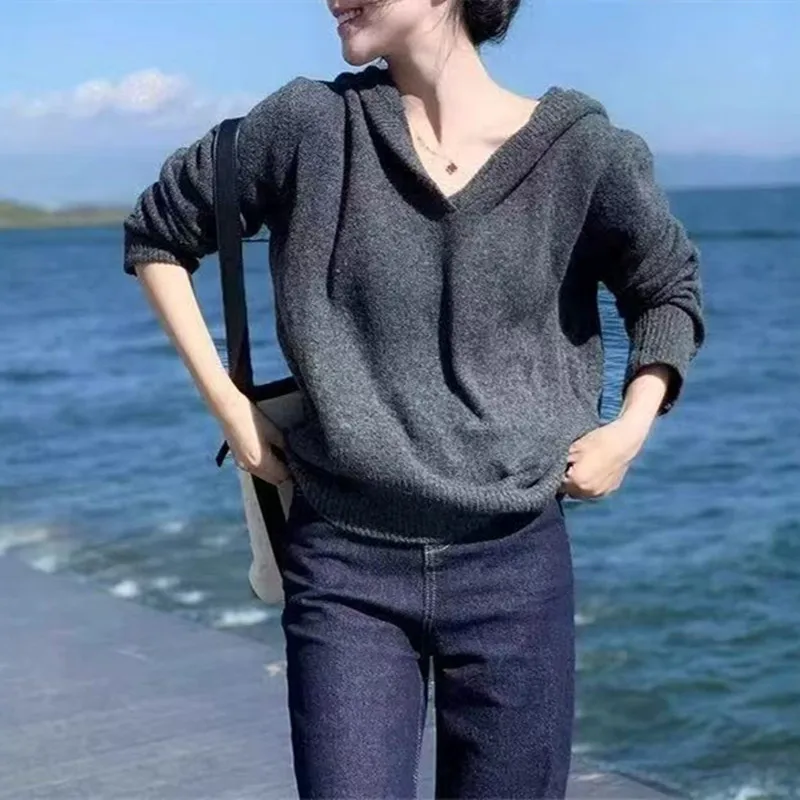 

Autumn Winter New Lazy Style Relaxed Simple Solid Color Hooded Knitted Pullover Korean Version Versatile Sweater For Women