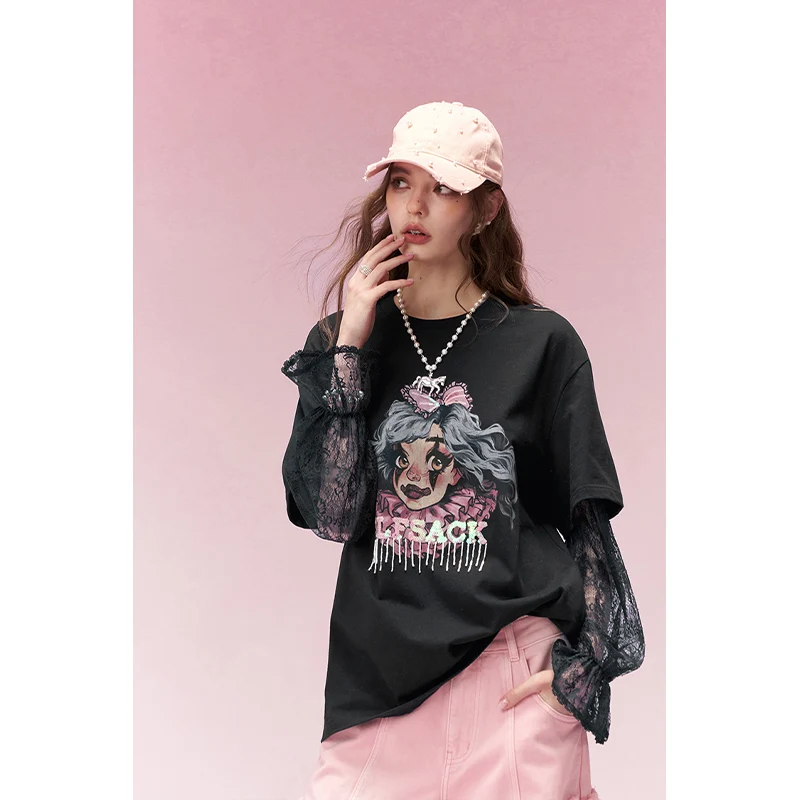ELFSACK Cute T-Shirt with Clown Girl Print & Lace Insert, Cool Graphic Tee for Women, Y2K Kawaii Tops for Casual Wear
