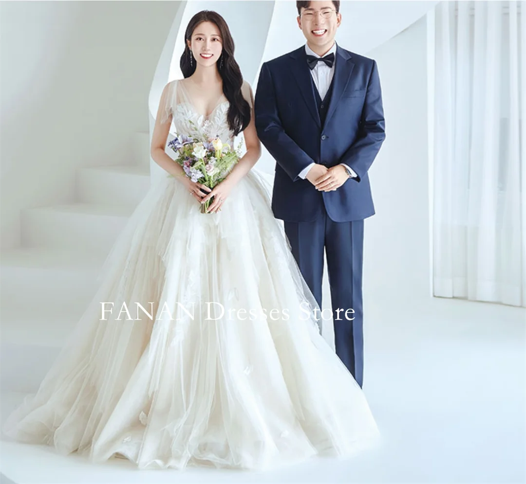 FANAN Korea V-Neck Wedding Dresses 웨딩드레스 Sleeveless  A-Line  Vinatge Lace-up Tulle Appliques Custom Made Bride Gowns Plus Size