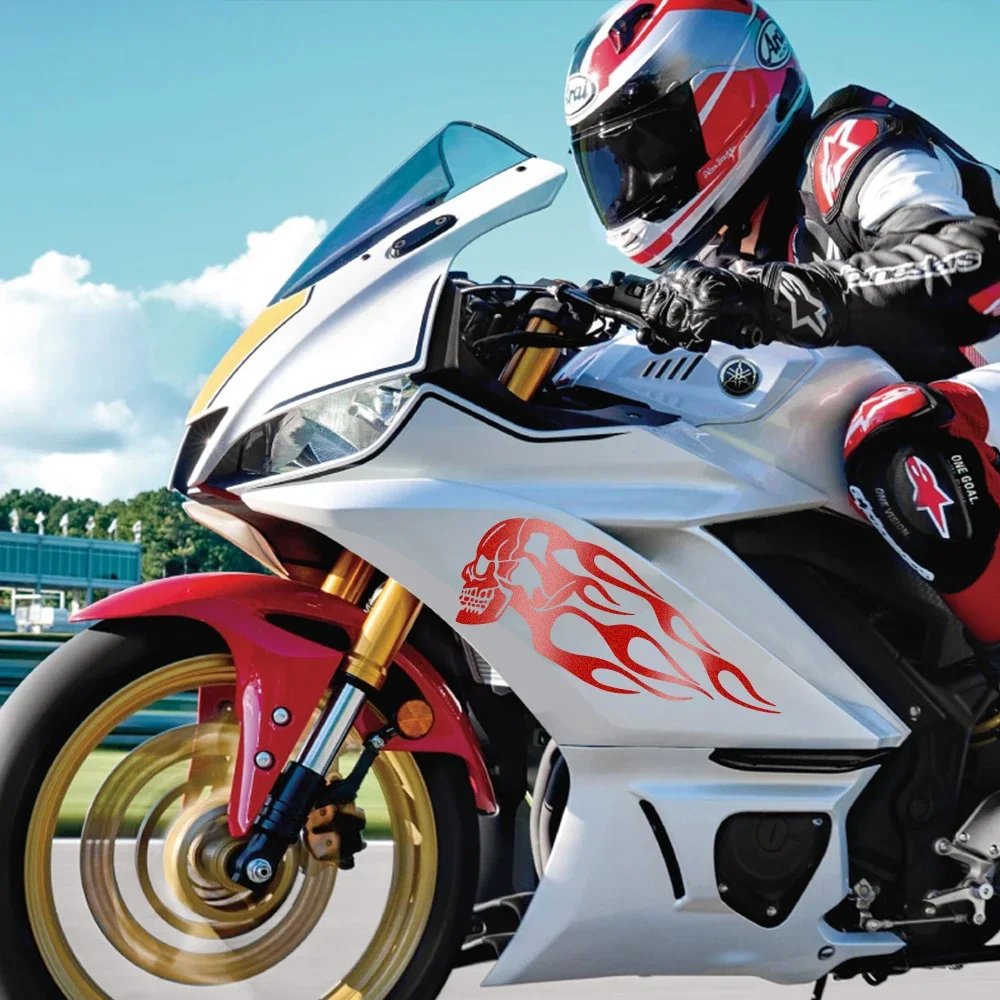 2 قطعة دراجة نارية خزان النفط ملصقات الإبداعية العالمي دراجة نارية لهب الجمجمة الشارات خزان عاكس مقاوم للماء اكسسوارات الديكور