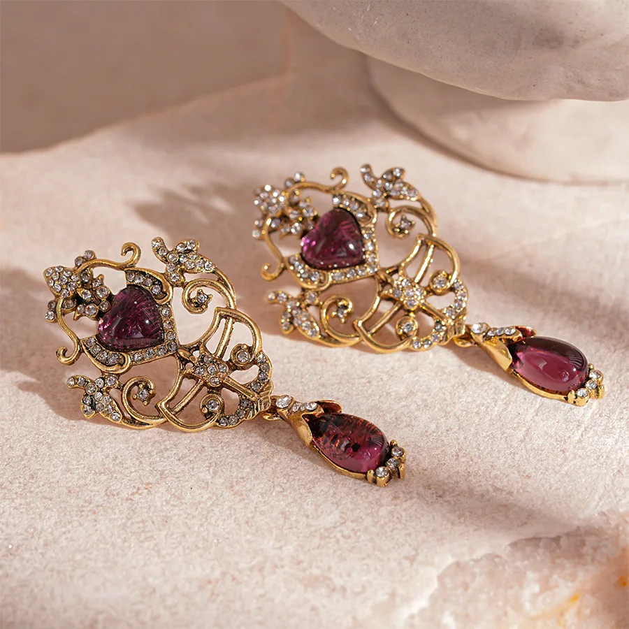 Vintage Baroque Antique Gold Heart Gemstone Dangle Earrings Filigree Pattern Teardrop Pendant Regal Party Ear Jewelry Woman