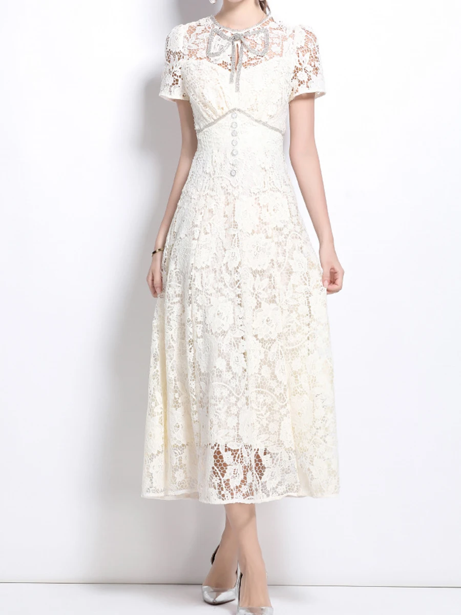 VGH 固体痩身中空レースドレス女性のためのラウンドネック半袖ハイウエストスプライシングボタン甘いドレス女性スタイル