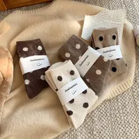 1 Pair Casual Comfortable Polka Dot Women's Mid Length Socks Autumn Winter Thick Warm Stacking Socks Fashionable Women's Socks
