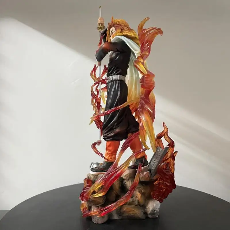 Demônio slayer gk chama 30cm hashira kyojuro rengoku desenho espada anime figura estátua modelo desktop computador caso decoração brinquedo