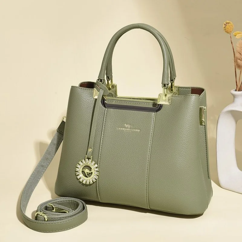 

Модная женская сумка из искусственной кожи премиум-класса в стиле Парижа и повседневный повседневный вид ​