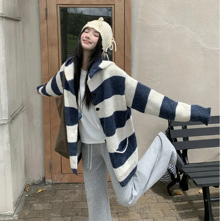 

Женский вязаный свободный повседневный полосатый открытый кардиган с капюшоном на раннюю осень, модный универсальный длинный свек для поездок на работу, обычный...