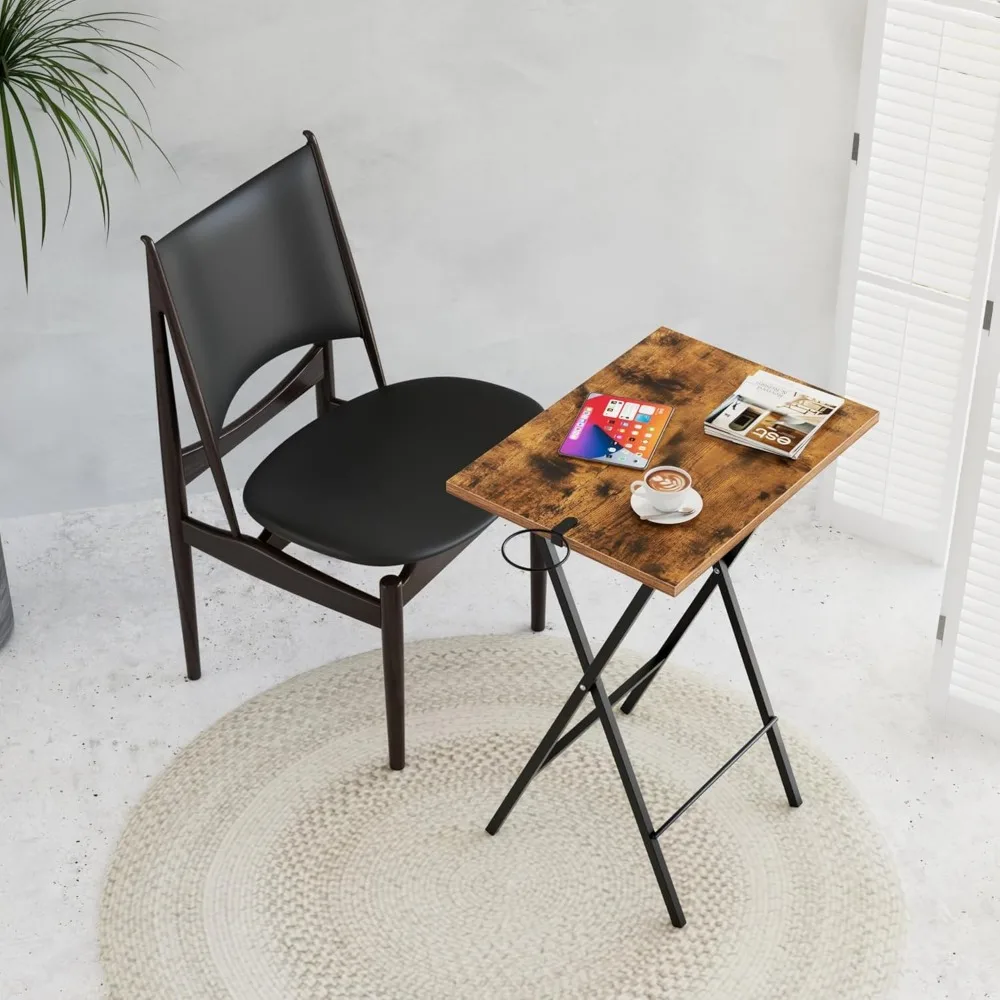 Set vassoi TV pieghevoli da 2 pezzi con portabicchieri, tavolo snack portatile per divano e piccoli spazi in marrone antico