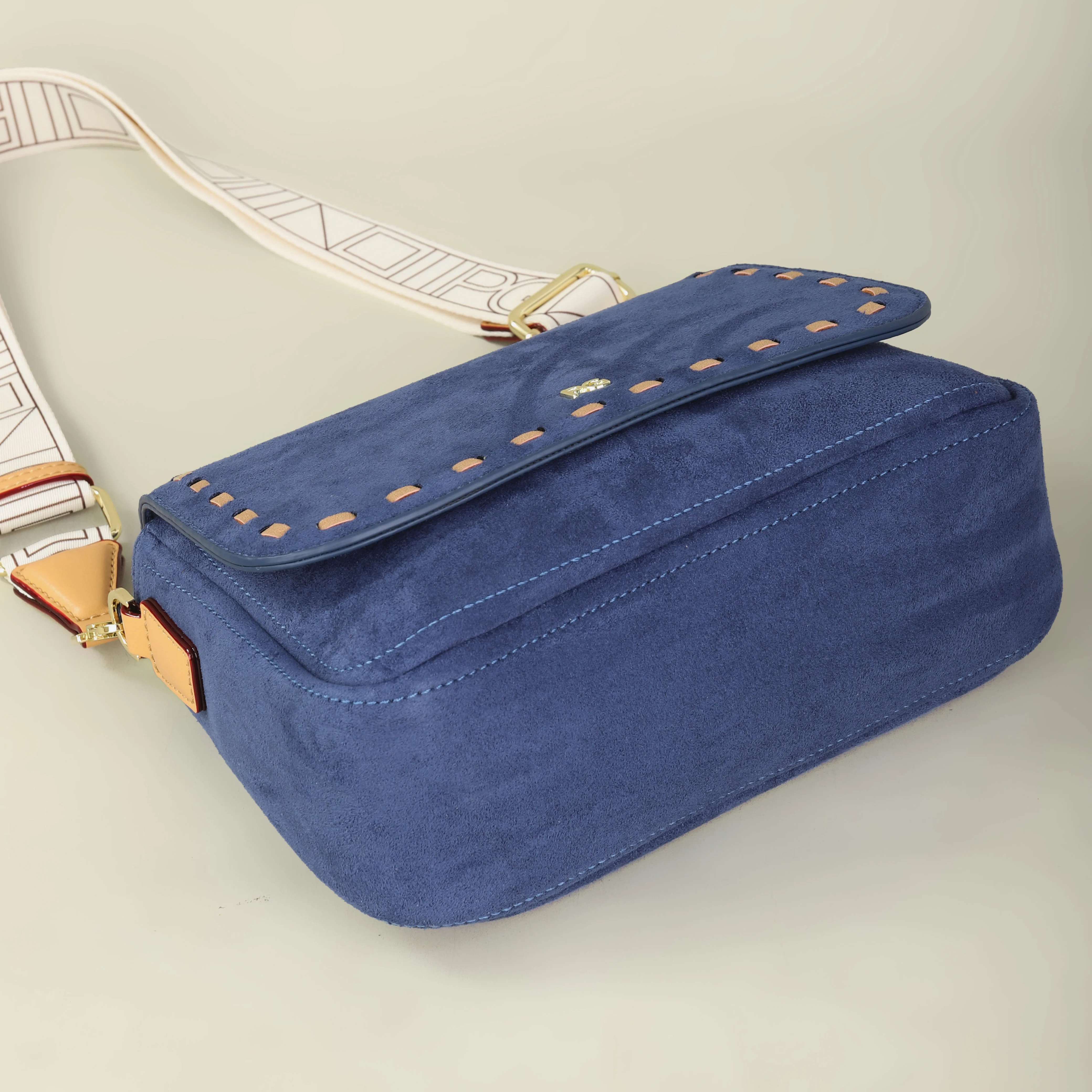 PG Retro Damen-Umhängetasche aus Leder, Multifunktionale Old-School-Klassiker-Crossbody-Tasche, Ausverkauf – Detail 14