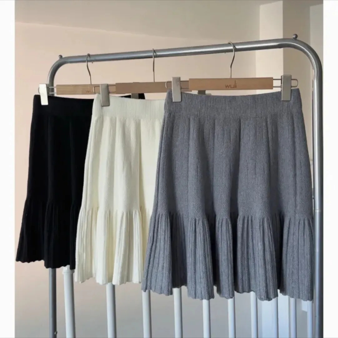 

Women Knitted Pleated Skirt Autumn Winter Color Solid Elastic High-waist Mini Skirt Korean Sweet Women's A-Line Knitting Skirts