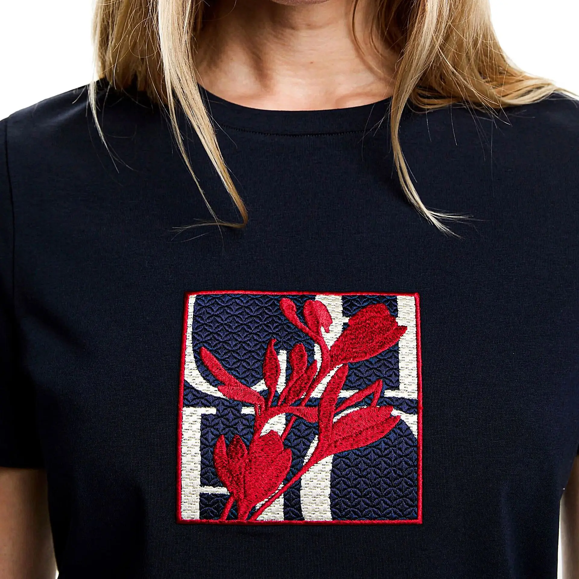 CH Summer Fashion Versatile Slim Fit T-shirt High Quality Selected Product 2026 New Embroidered Versatile Women's Trendy Top