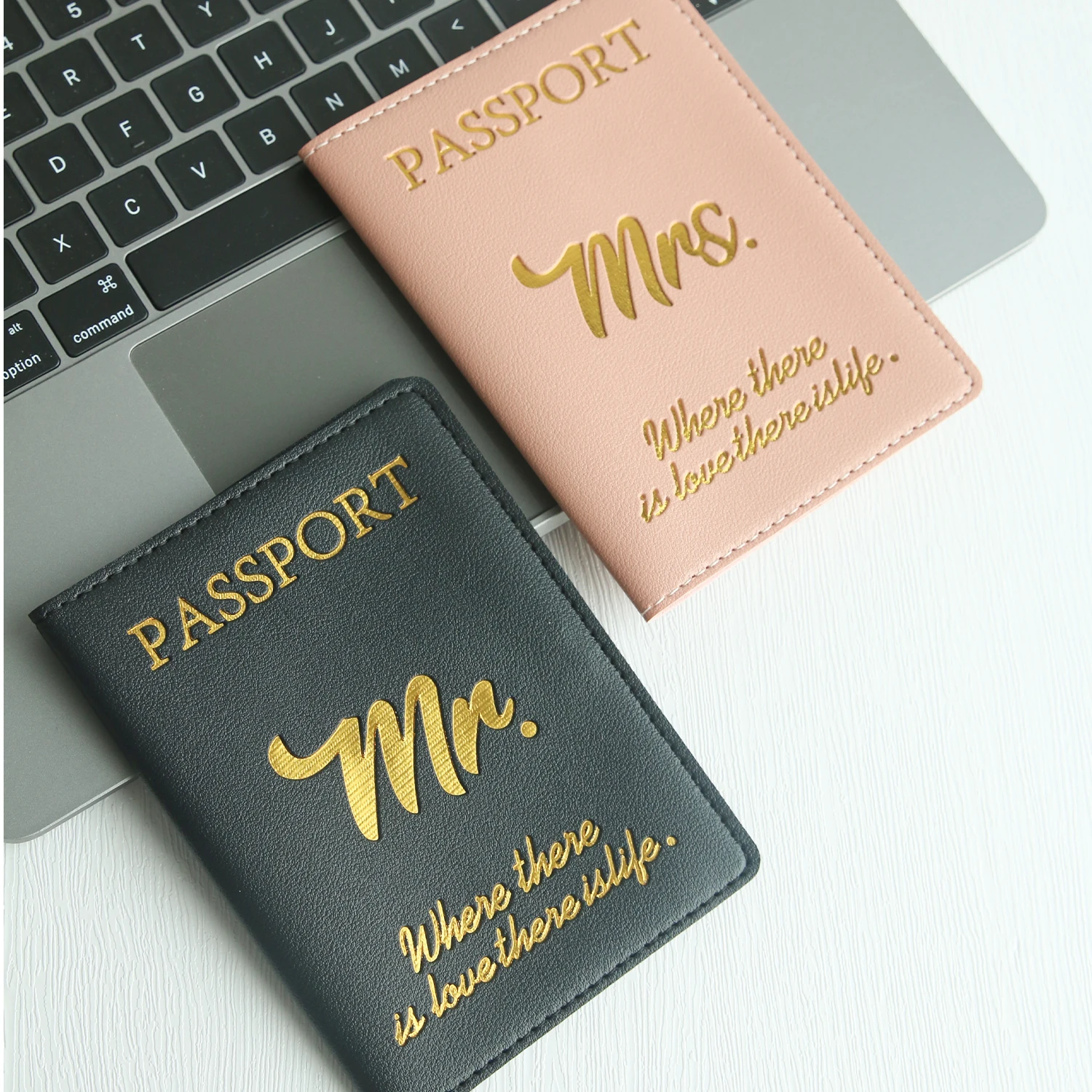 4PCS Mr. & Mrs. Travel Set: 2 Luggage Tags + 2 Passport Covers, Leather - Bridal Shower, Honeymoon, Valentine\'s, Wedding Gifts