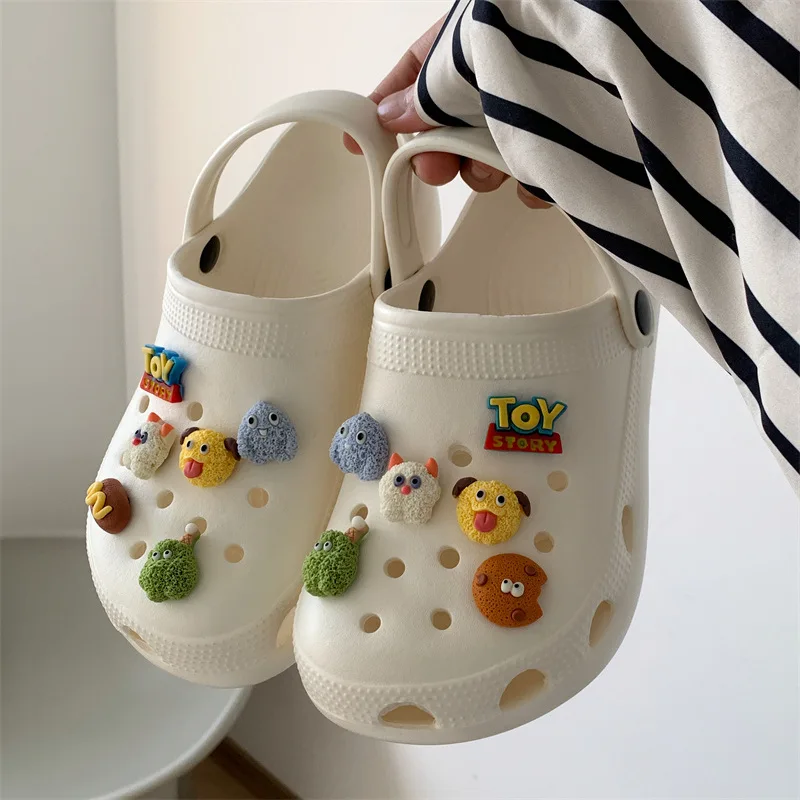 Whole Set Hot DIY Hole Shoes Charms for Little Monster Handmade Charms Designer Quality Garden Shoe Decoration Girl Gift New