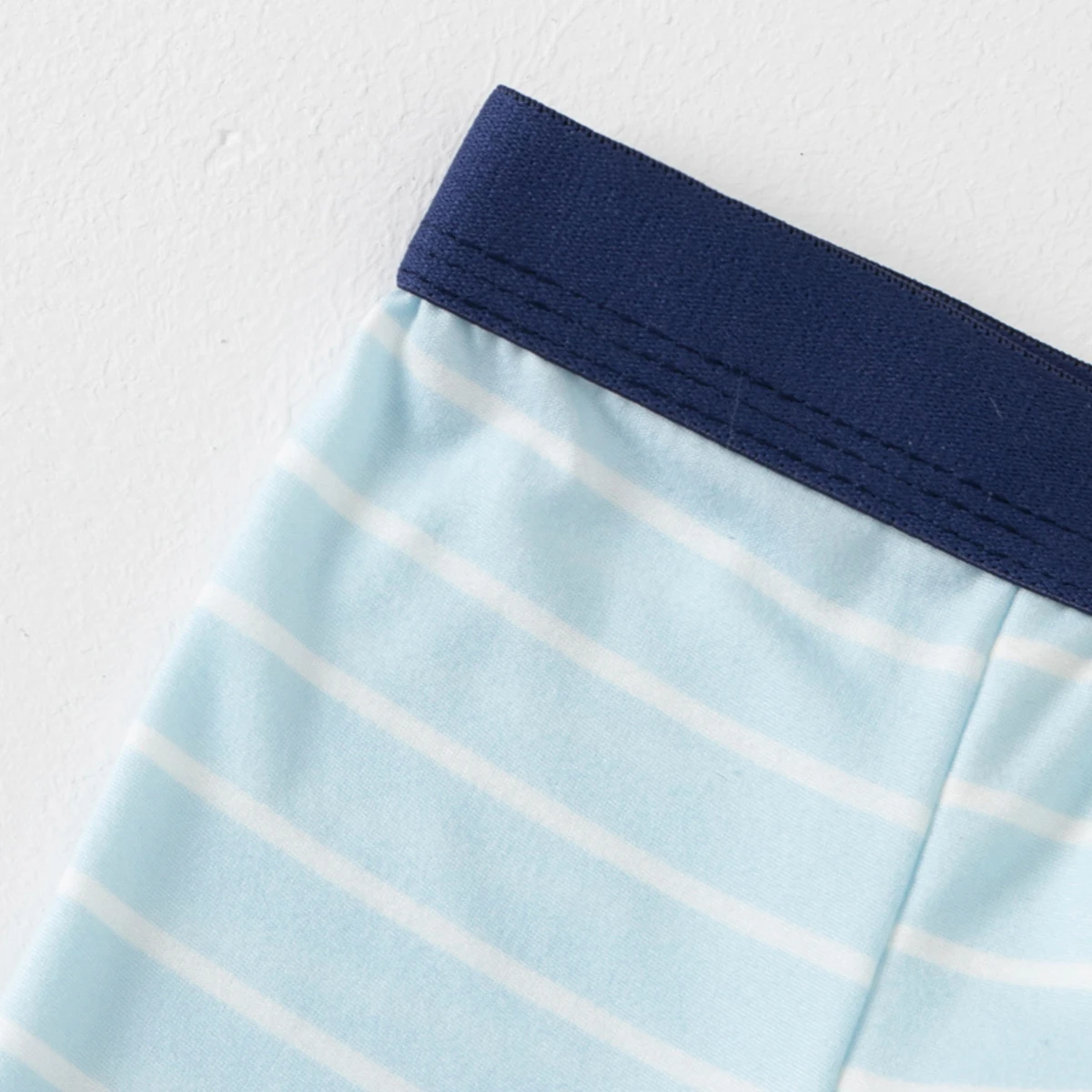 4/8-teiliges Set Kinderunterwäsche für alle Jahreszeiten, bequeme viereckige Hosen, gestreifte Freizeithosen für Jungen. – Detail 9