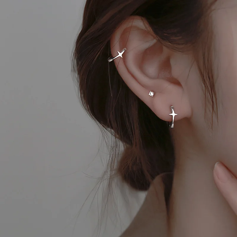 Sweet Cool Ear buckles 4-pointed Star Simple Design Small Earrings for Girls