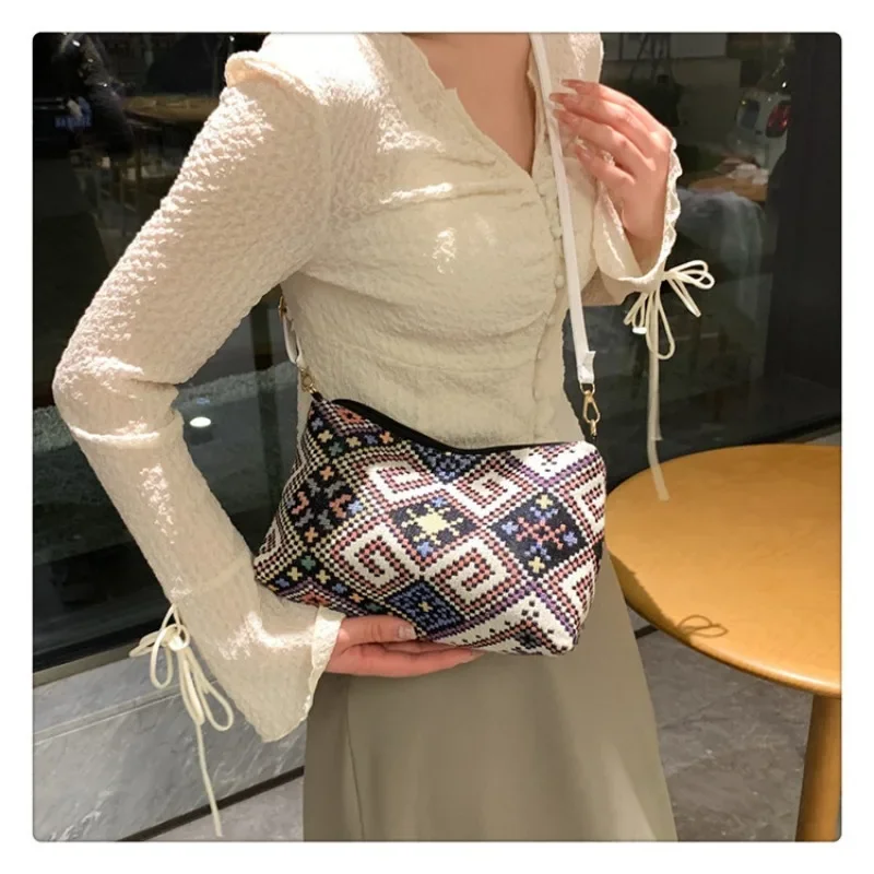 B Style Retro Crossbody Bag for Women Ethnic Style Canvas Handbag Woven Lightweight Popular Small Cloth Female Shoulder Bag