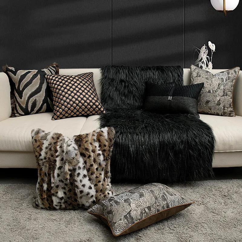 Modern luxury one-sided jacquard zebra print cushion cover, black and gold plaid leopard print sofa decorative pillow cover